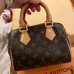 Louis Vuitton speedy nano